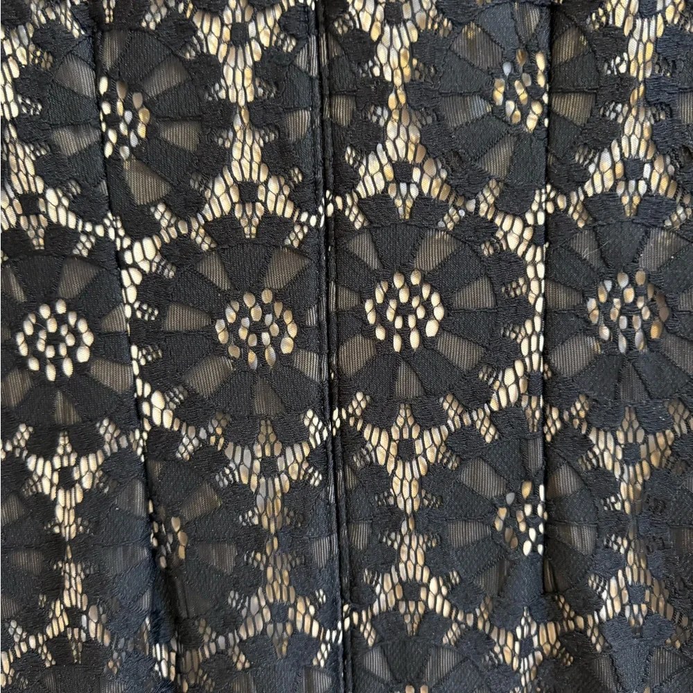 Elegant Black Lace Dress 4P